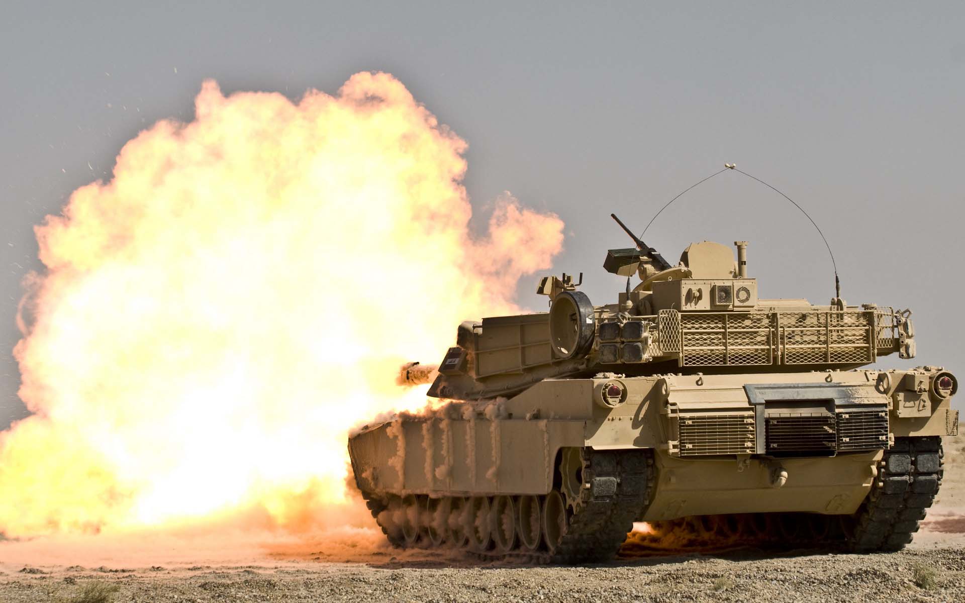 Abrams m1a2 стреляющий